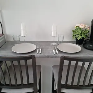 2 Pieces Nice