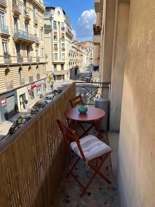 Appartement Atypique Et Original Nice 0*,  France