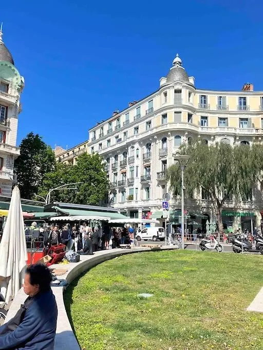 Appartement Atypique Et Original Nice 0*,  France